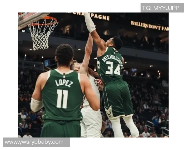 🤦‍♂️哥你是累了吗？字母哥罚球离谱不沾筐 裁判吹罚违例